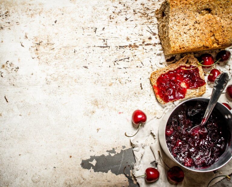 Confiture de cerises griottes.