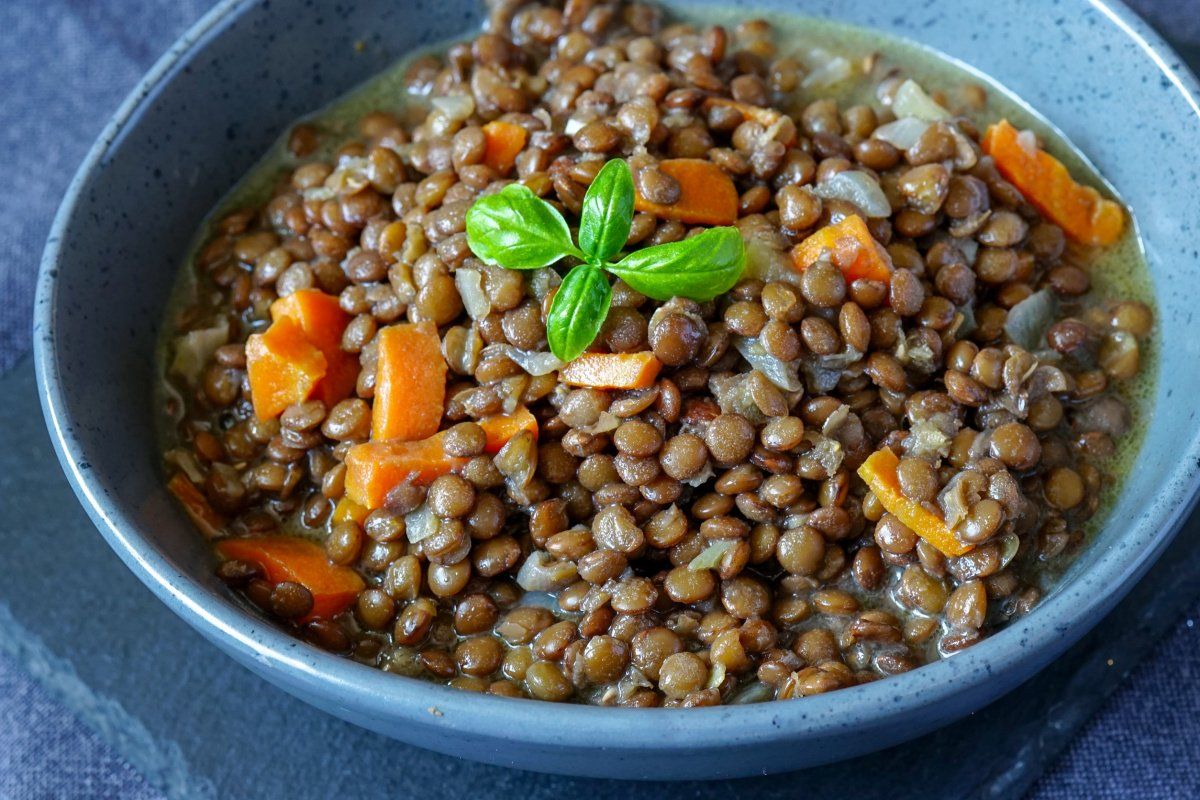 Lentilles aux carottes et oignons.