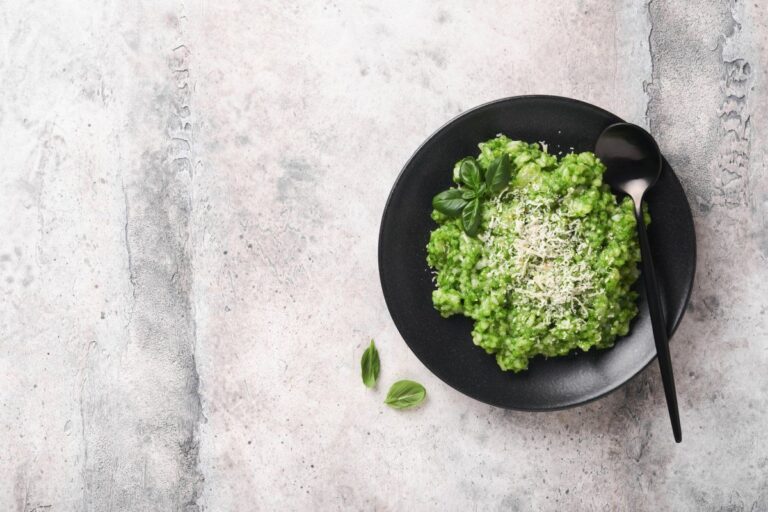 Risotto au pesto vert, parmesan et basilic.