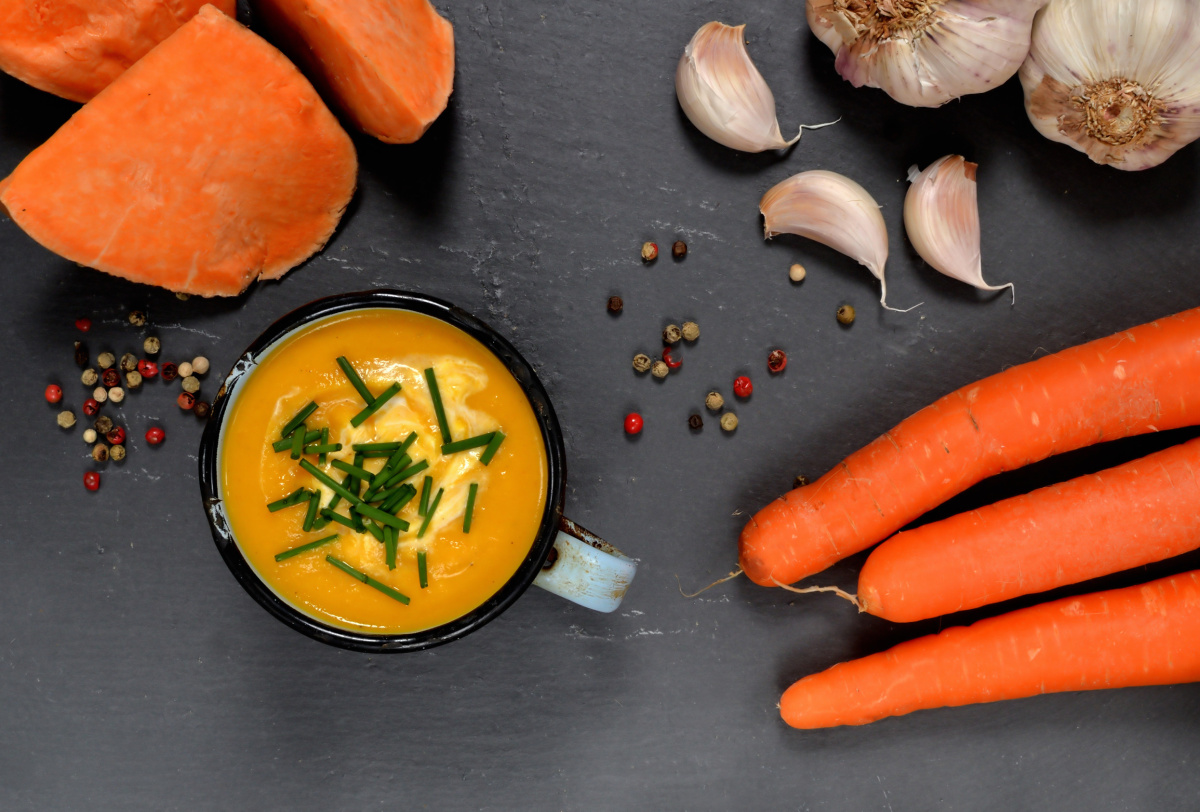 Soupe de potiron et carotte &agrave; la cr&egrave;me et ciboulette.
