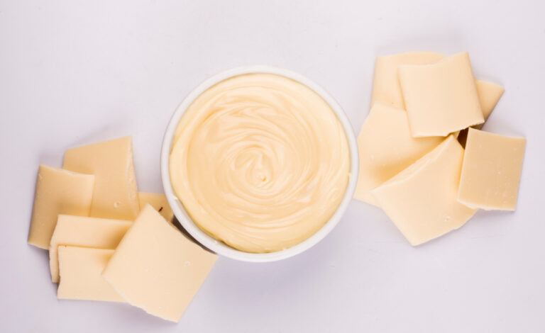 Ganache au chocolat blanc.